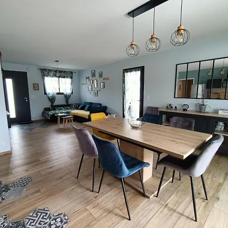 Hébergement de vacances Charmante Maison Happyweek Jean De Monts, 8 Pers à 2km De La Mer, Avec Piscine Et Jacuzzi *